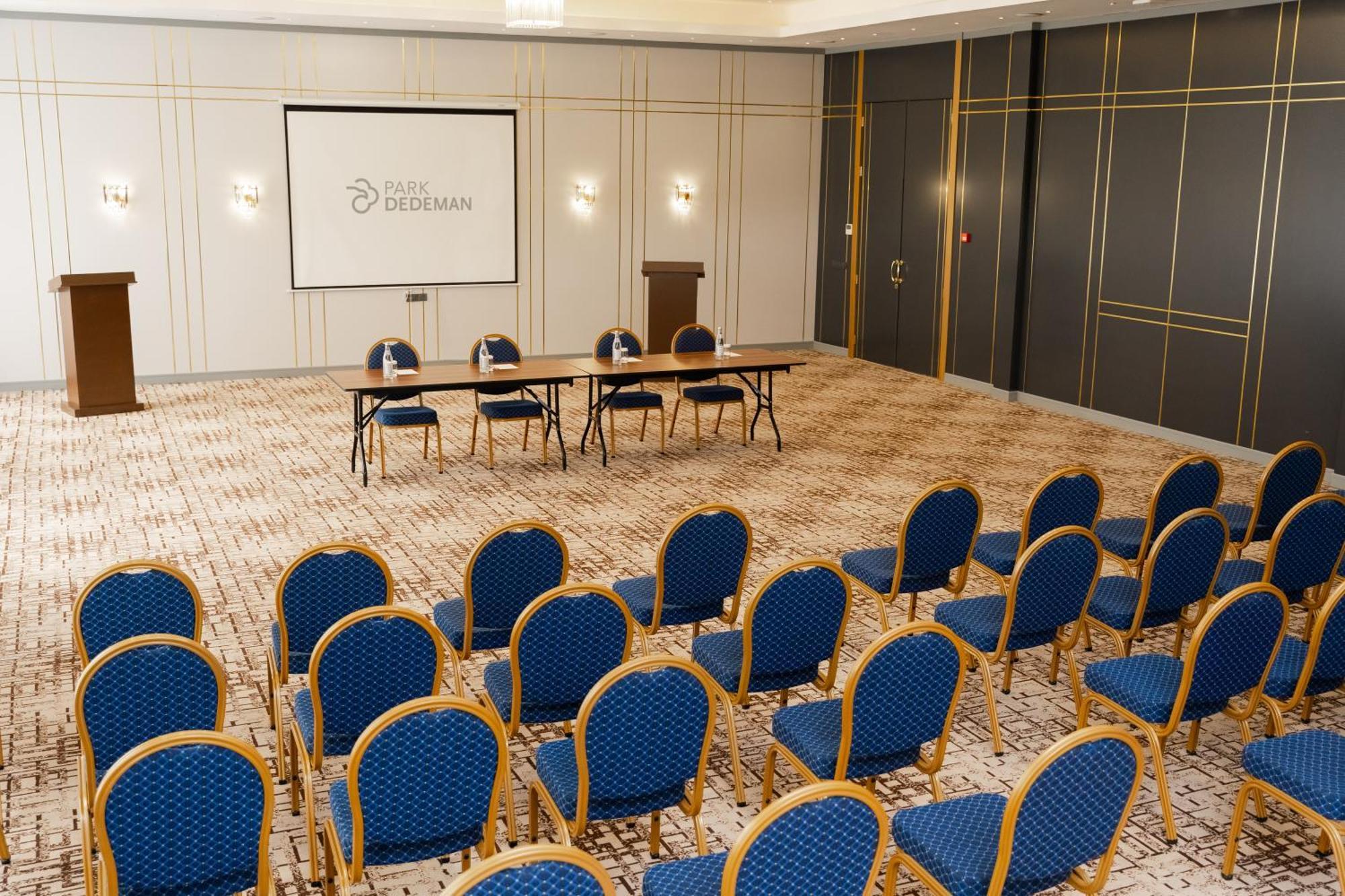 Park Dedeman Almaty Hotel Exterior foto